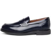 Kengät NeroGiardini  Wembley Tr Toro Light 7882 N  39