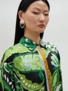 Lola Casademunt Mekko ' '  musta