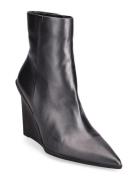 Stil Wedge Slip On Boot 90-Pearl Black Calvin Klein