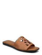 Jalila - Flat Sandal Brown DKNY