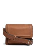 Vouga Brown Saddler