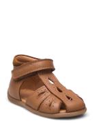 Starters™ Drops Velcro Sandal Brown Pom Pom