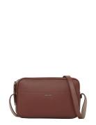 Ck Business Camera Bag_Saffiano Brown Calvin Klein