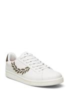 B721 Leather / Branded Cream Fred Perry