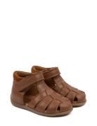 Starters™ Velcro Sandal Brown Pom Pom