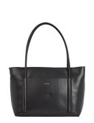 Ck Linn Medium Shopper Black Calvin Klein