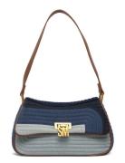 Bkes-N Navy Steve Madden
