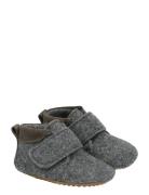 Beginners? Wool Grey Pom Pom