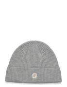 Leah-B-Icon_Hat Grey BOSS
