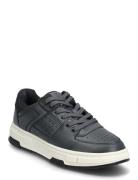 Yarrow_Tenn_Mepu Black HUGO