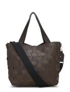 Chip11 Brown Ilse Jacobsen