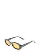 Outta Love Black Le Specs