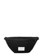 Ground Crossbody Bag Black SANDQVIST