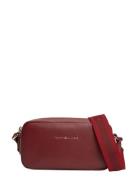 Th Essential Camera Bag Burgundy Tommy Hilfiger