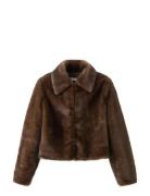 Faux-Fur Jacket With Lapels Brown Mango