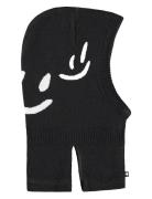 Snow Black Molo