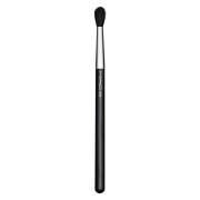 MAC Cosmetics 224S Tapered Blending Brush