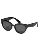 Raisa Recycled Sunglasses Black Aurinkolasit Black Pilgrim
