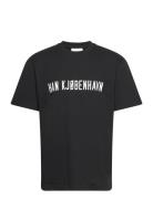 Hk Logo Boxy Tee S/S Designers T-shirts Short-sleeved Black HAN Kjøben...