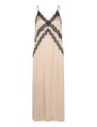 Sachigz Slip Dress Maksimekko Juhlamekko Beige Gestuz