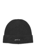 Vincennes Grand Cru Accessories Headwear Beanies Green Maison Labiche ...