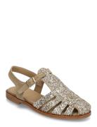 Sandals - Flat - Closed Toe - Op Matalapohjaiset Sandaalit Gold ANGULU...