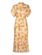 Alivia Short Sleeve Satin Midi Dress Polvipituinen Mekko Yellow Malina