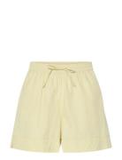 Pcfemme Hw Shorts Wvn D2D Bottoms Shorts Casual Shorts Yellow Pieces