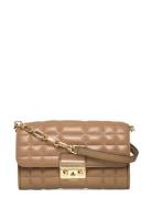 Lg Wllt On Chn Xbody Bags Crossbody Bags Beige Michael Kors