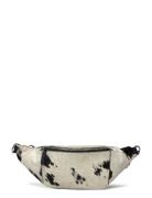 Jia Bumbag Bumbag Vyölaukku Laukku Silver RE:DESIGNED EST 2003