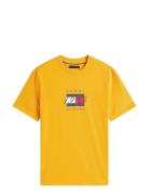 Linear Flag Graphic Tee Tops T-shirts Short-sleeved Yellow Tommy Hilfi...