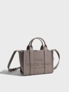 Marc Jacobs - Käsilaukut - Cement - The Small Tote - Laukut - Handbags