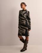 Object Collectors Item - - Objray L/S Knit Dress Aop Noos