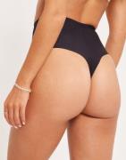 Bye Bra - Musta - Sculpting Mid Waist Thong