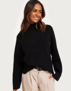 Object Collectors Item - Musta - Objreynard Square Sleeve Pullover N