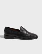 ATP ATELIER - Musta - Airola Nappa Loafer