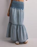 Gina Tricot - Sininen - Smock flounce denim skirt