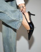 Nelly - Musta - Pointy Diamond Slingback