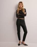 Vero Moda - Musta - Vmvictoria Nw Antifit Ankle Pants N