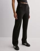 Vero Moda - Musta - Vmzamira Mw Straight Pant Ga Noos