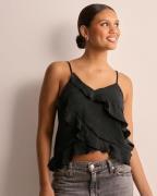 Vero Moda - Musta - Vmmaxine Sl Ruffled Top Vma