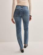 Nelly - Sininen - Low Waist Slim Jeans