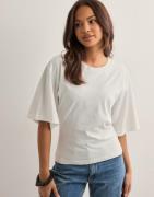 Neo Noir - Valkoinen - Asha Boxy Tee