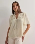 Vero Moda - Beige - Vmleah Ss Lace Top Wvn Ga Noos