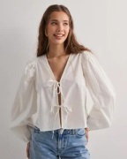 Gina Tricot - Valkoinen - Tie blouse