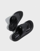 Inuikii - Musta - Slipper Padded Toe