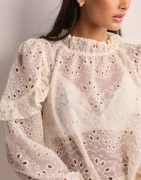 Neo Noir - Valkoinen - Nadira Embroidery Blouse
