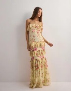 Nelly - Keltainen - Flounce Allover Dress
