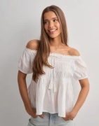 Nelly - Valkoinen - Tassel Blouse