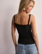 Nelly - Musta - Lovely Strap Top